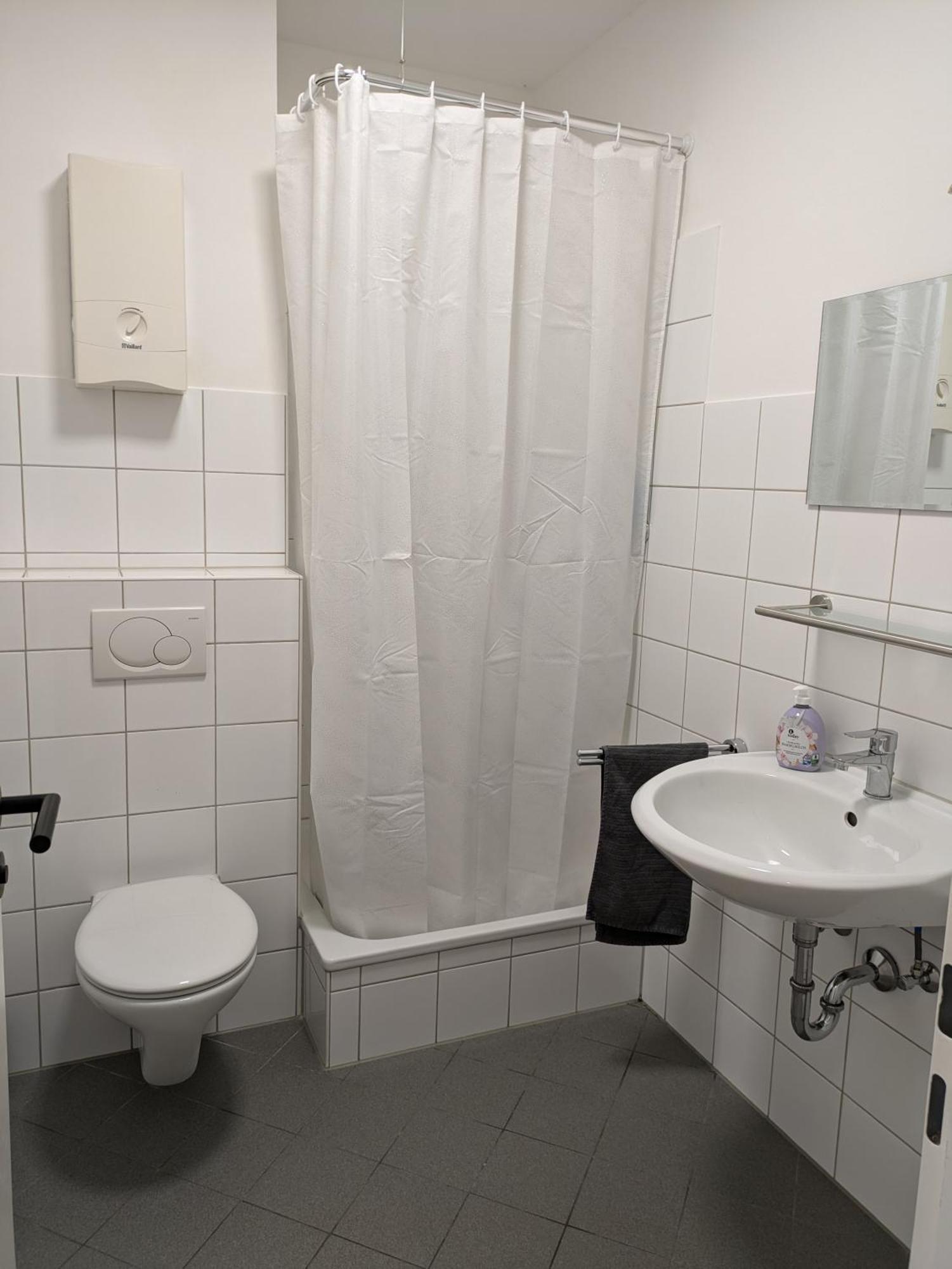 Interaktiv Appartements In Ratingen - Duesseldorferstrasse Exteriér fotografie